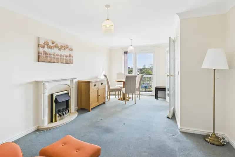 1 Bedroom Retirement Apartment East Cosham Balcony Residents Parking