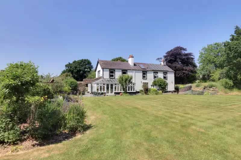 6 Bedroom Detached Farmhouse 6.5 Acres Devon