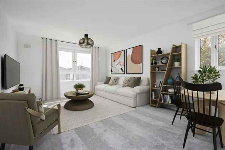2 Bed Flat First Floor 1 Reception Room Private Carport