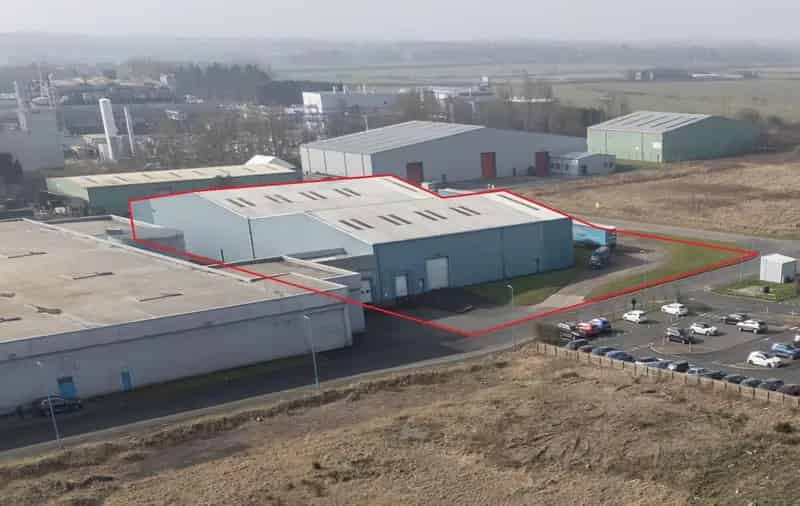 High Bay Warehouse Unit 1A 7m Clear Height 3 Dock Doors
