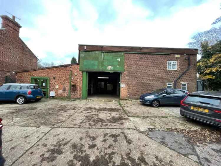 Industrial Unit with Showroom in Ipswich