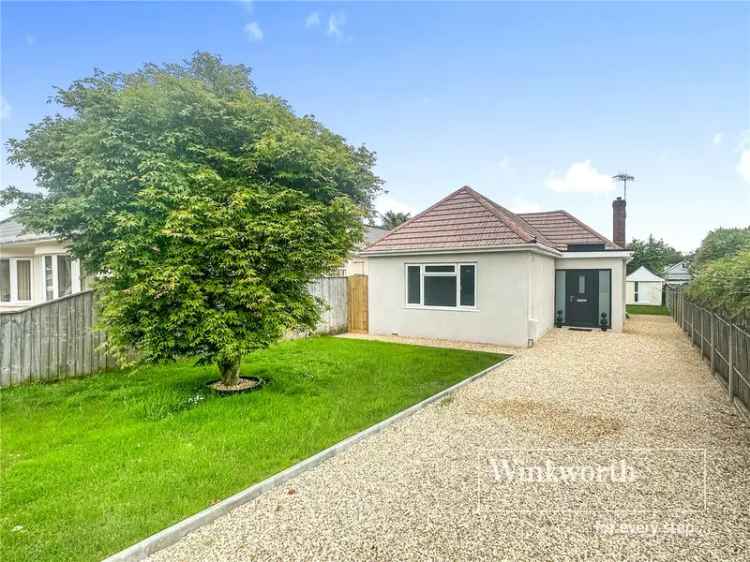 2 bedroom bungalow in West Parley