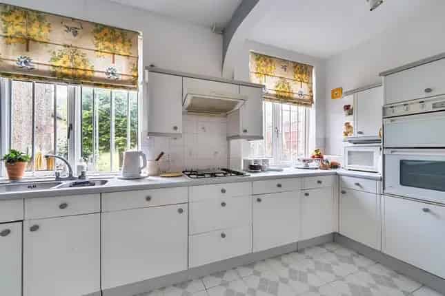 4 Bedroom Detached House Donnington Road Renovation Opportunity