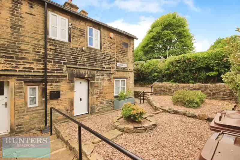 3 Bedroom Grade II Listed Terrace House For Sale