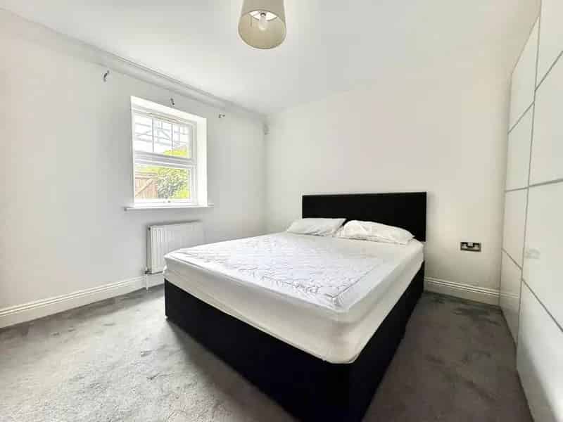 2 Bedroom Apartment Ground Floor Flat Fully Furnished