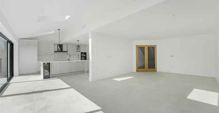 4 Bedroom Detached House for Sale Lower Shorne