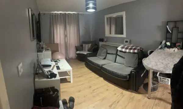Ground Floor 1-Bed Flat New Flooring Private Garden Patio