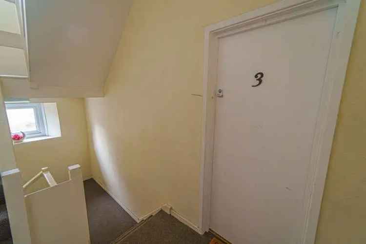 2 bed flat for sale