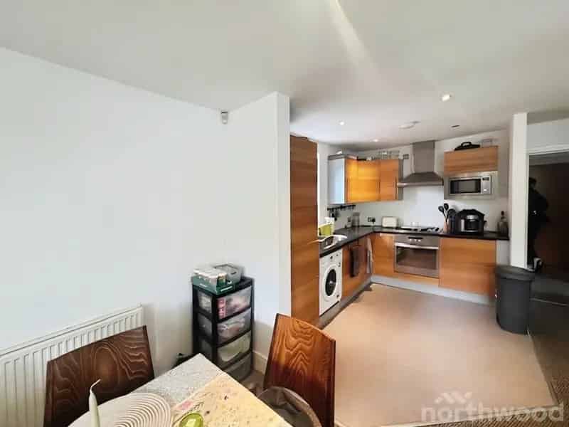 2 Bedroom Flat House to Rent