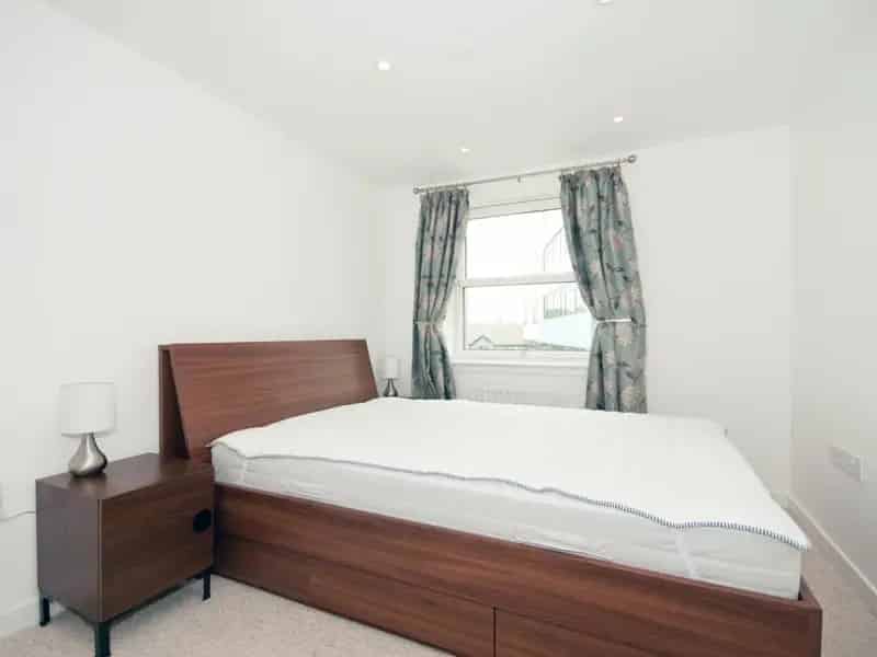 Stylish 2-Bedroom City Centre Apartment