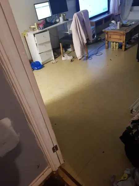 Flat For Rent in Southend-on-Sea, England