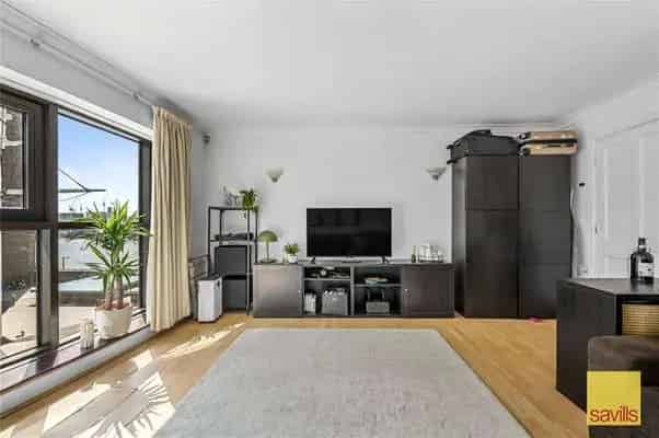 1 Bedroom Apartment with River Views St Katharines Way London E1W 1UR