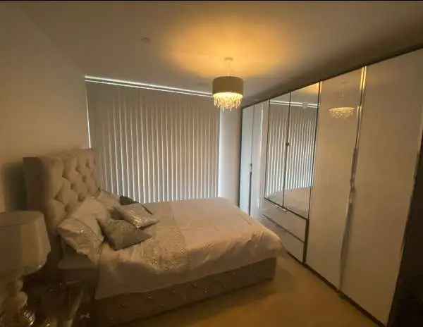 Flat For Rent in Gillingham, England