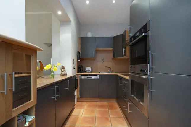 Flat for sale in Barkston Gardens, London SW5