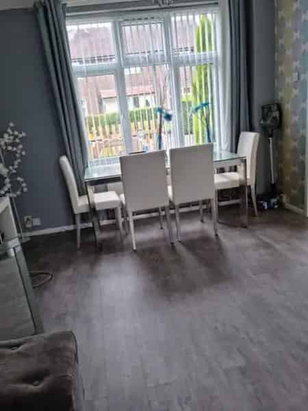 Large 2 Bedroom End House with Garden and Parking