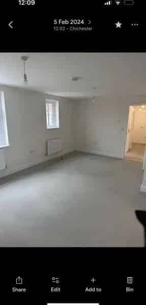 Spacious 2-Bed Flat Graylingwell Estate Chichester Parking Near Amenities