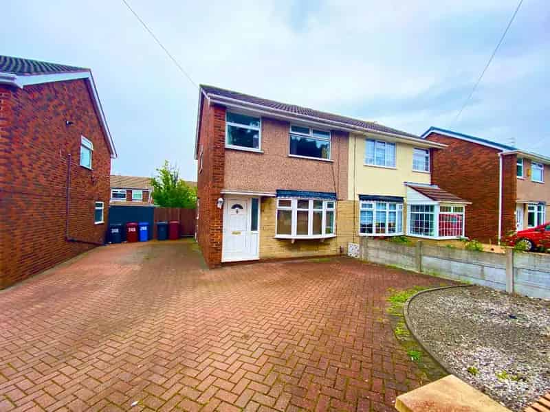 3 Bedroom Semi Detached House to Rent Halewood