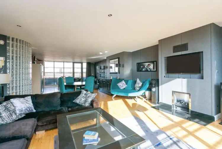 Luxury City Centre Penthouse Apartment 2000 sq ft 3 En-suite Bedrooms