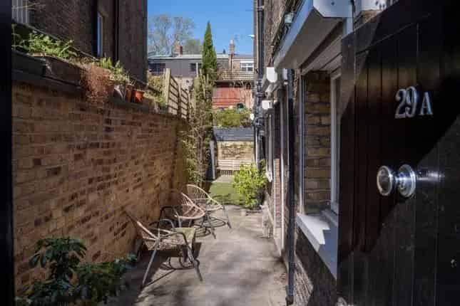 3-Bedroom Flat for Sale Belsize Avenue Belsize Park NW3