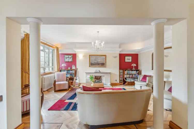 6 Apartment 2nd Floor Flat in Iconic Art Deco Building