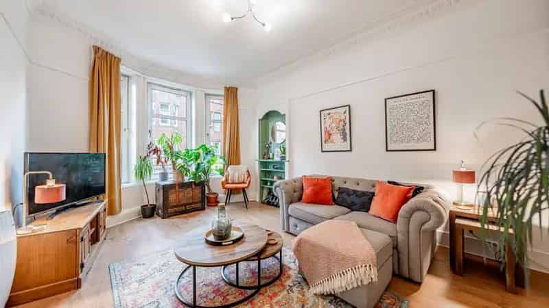 1 Bedroom Flat for Sale in Shawlands