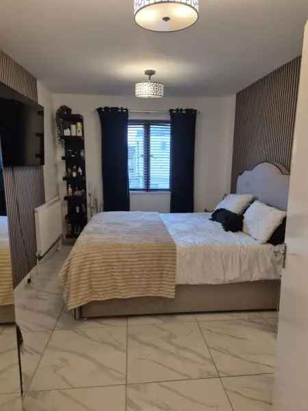 2 Bed Flat Near Westbourne Park and Maida Vale Tubes