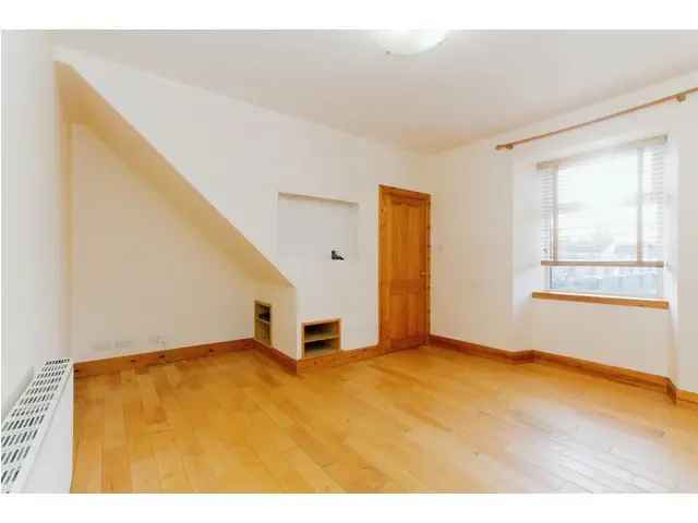 3 bedroom end-terraced house for sale