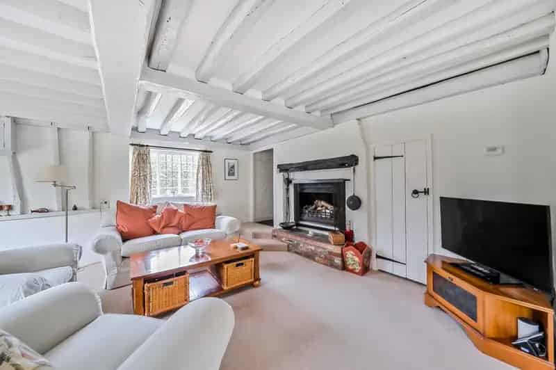 5 Bedroom Detached Thatched House for Sale