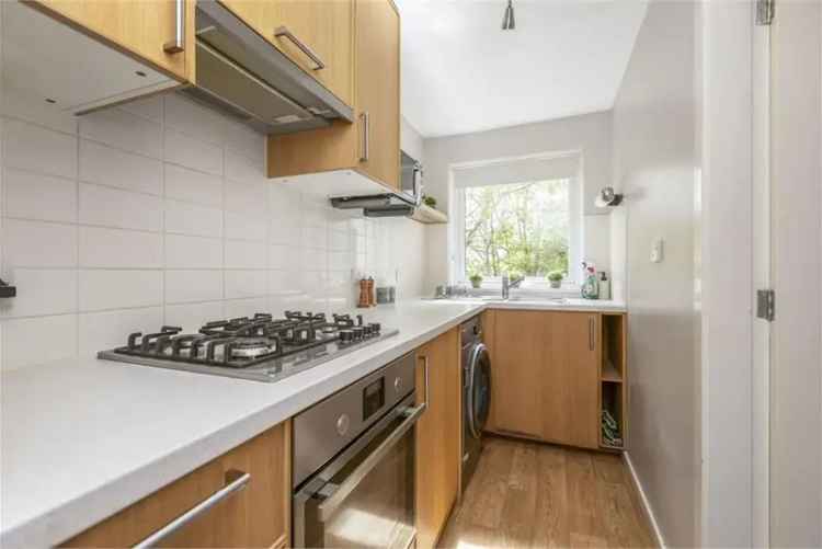 3 Bed Terraced House with Private Garden