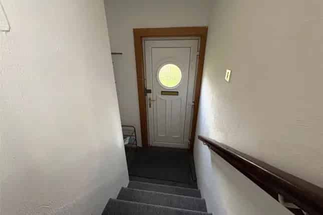 1 Bedroom Flat for Sale in Carmyle Glasgow