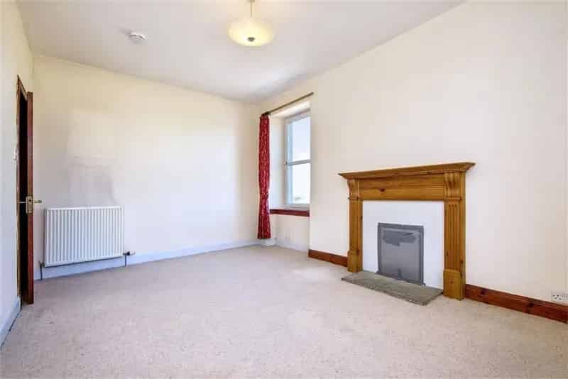 2 Bed Flat Crail - Modernisation Opportunity Near Beach