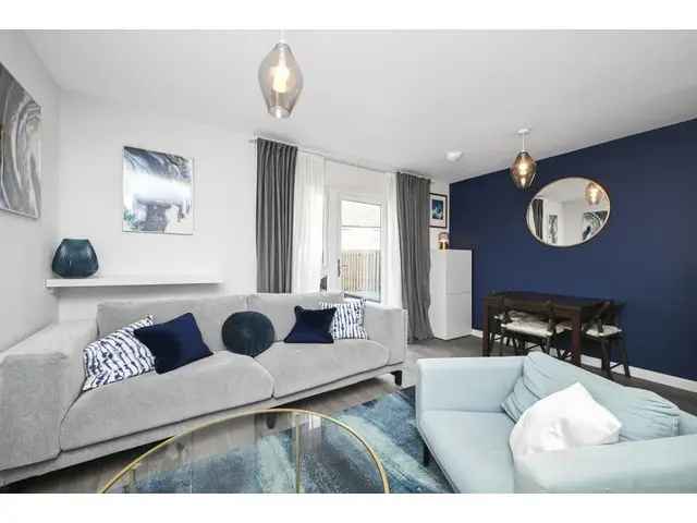 2 Bedroom Mid Terraced House for Sale in Edinburgh
