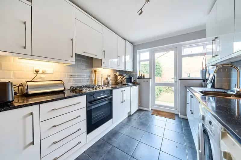 3 Bed Semi-Detached House with Extension Potential