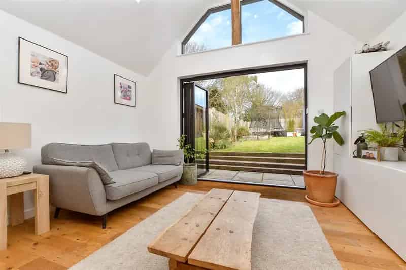 3 Bedroom Semi-Detached Bungalow for Sale in Alfold