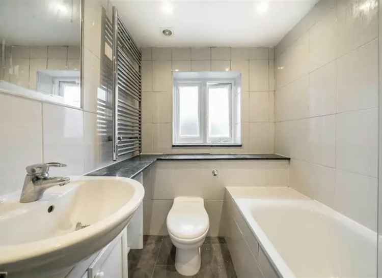 Georgian Conversion Apartment Top Floor Spacious Open Plan Chain Free