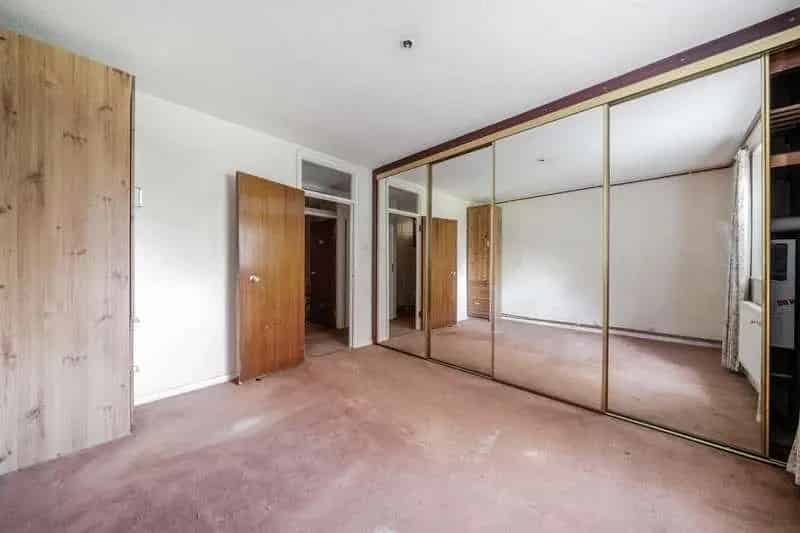 3 Bed Flat for Sale Hillcrest Road