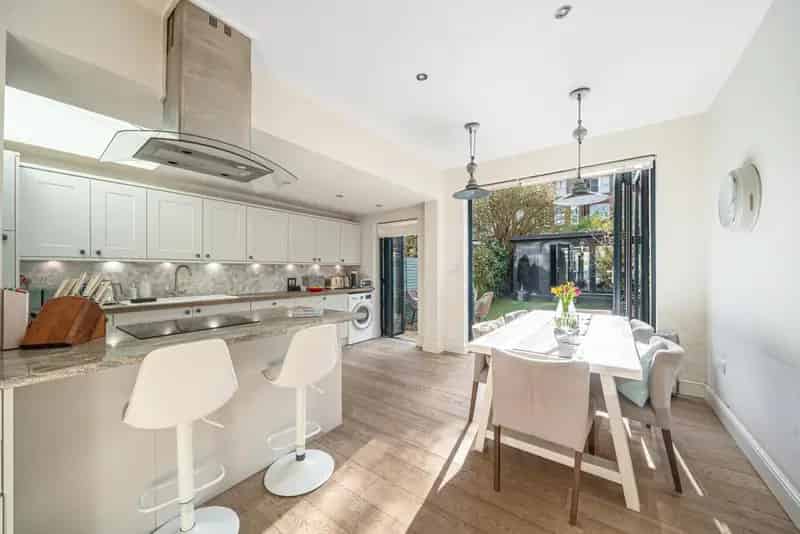 Four Bedroom Period House Crouch End Garden Studio Roof Terrace