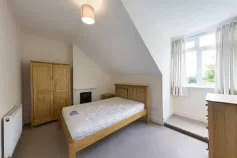 1 room house of 16 m² in Southampton