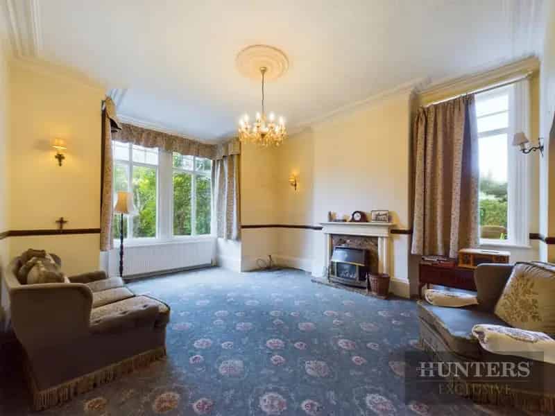 5 Bedroom Detached Farmhouse For Sale