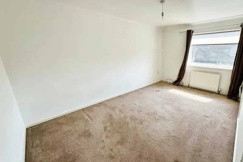 3 Bedroom Terraced House Freehold Northwood