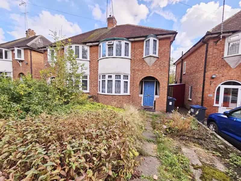 3 Bedroom Semi Detached House To Rent