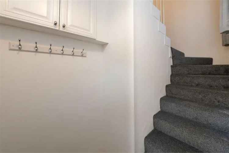1 Bed Flat Musselburgh Private Garden Modern Kitchen