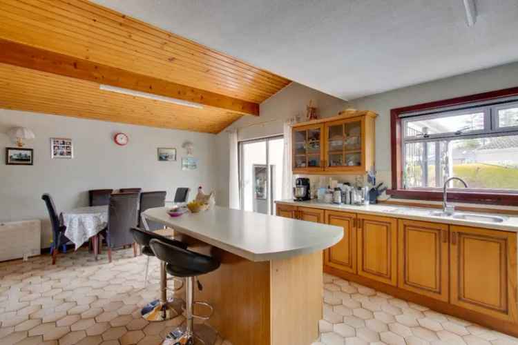 Spacious Detached Villa in Monikie Near Broughty Ferry