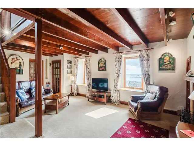 2 Bedroom Coastal Cottage for Sale in Lower Burnmouth