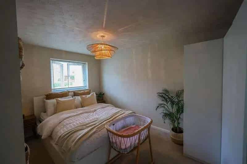 3 Bed Semi-Detached House For Sale