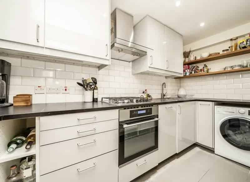 2-Bedroom Garden Flat Victorian Conversion Ashmore Road