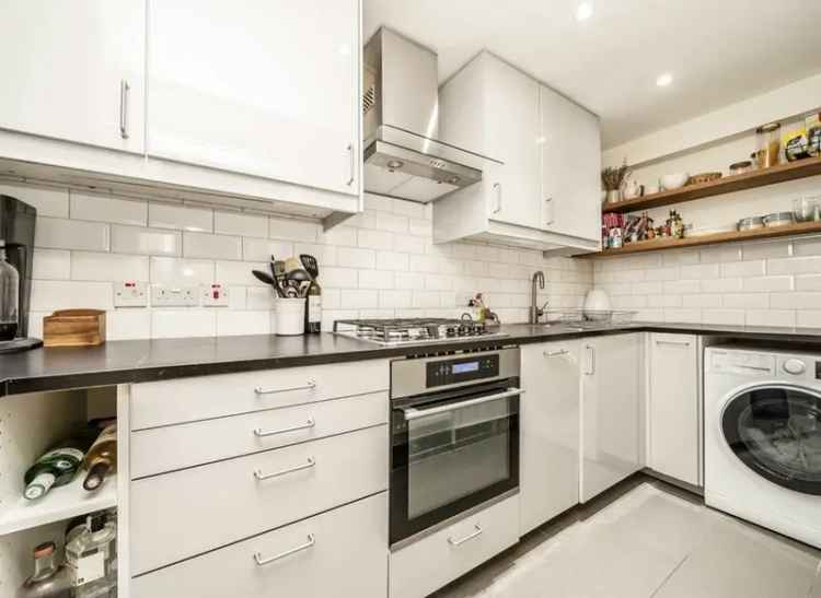 2-Bedroom Garden Flat Victorian Conversion Ashmore Road