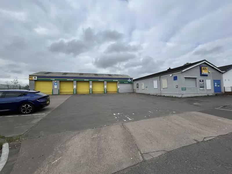Warehouse Space for Lease High Ceilings Secure Yard