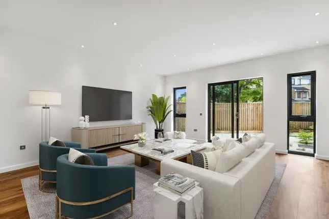 End terrace house to rent in Gunnersbury Mews, Gunnersbury W4