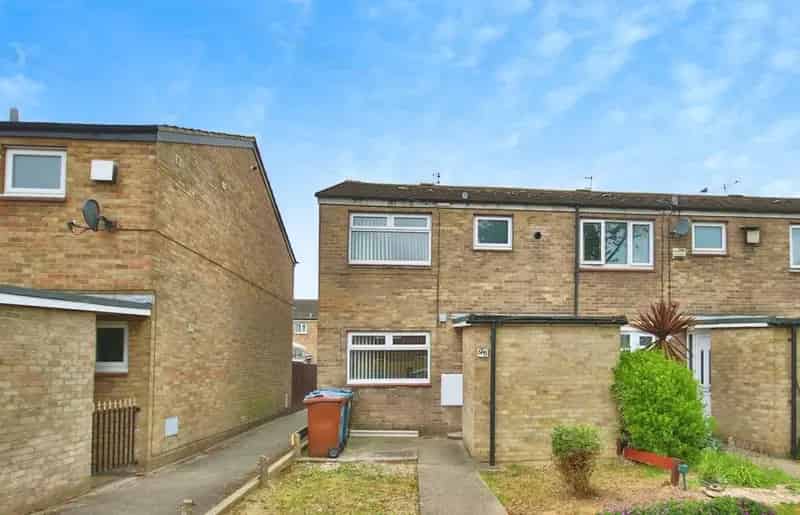 3 Bedroom End of Terrace House for Sale